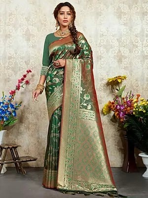 Silk Golden Broad Pallu Floral Pattern Saree with Blouse