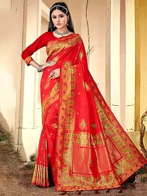 Banarasi Circle Pattern Silk Saree With Latkan Pallu And Blouse