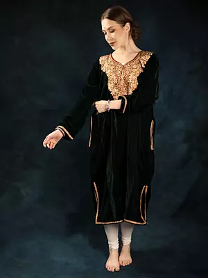 Deep-Green Velvet Kashmiri Phiran with Paisley Aari Embroidery on Neck