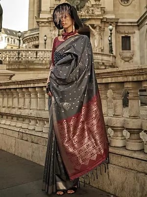 Small Butti Handloom Woven Soft Silk Saree With Tassels Pallu