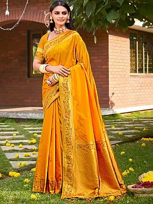 Wedding Wear Kanjivaram Silk Saree with Contrast Border and Pallu with Tassels