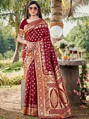 Wedding Wear Weaving Tassel Saree And Floral Design In Golden Border-Pallu With Blouse