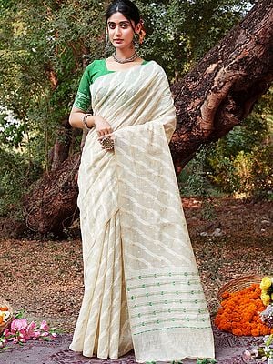 Striped Pattern Cotton Saree With Tassels Pallu And Blouse
