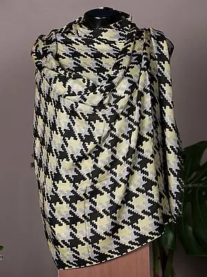 Black and Cream Pashmina Stole from Nepal with Houndstooth Print Pattern