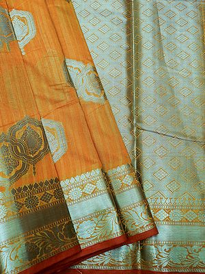 Cotton Banarasi Butta-Stripe Motif Saree With Chowkadi Pattern Pallu