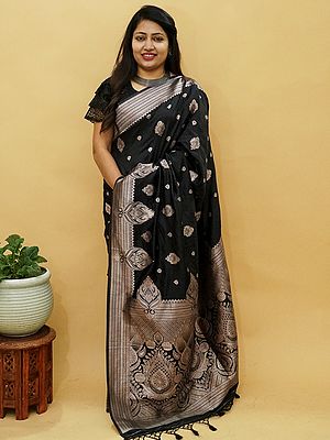 Pashmina Silk Banarasi Saree With Mughal Butta On All-Over Body And Tassel Pallu