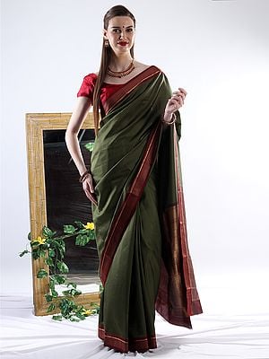 Pure Silk Saree with Golden Zari Woven Temple Border and Motifs in Checkered Pattern Pallu