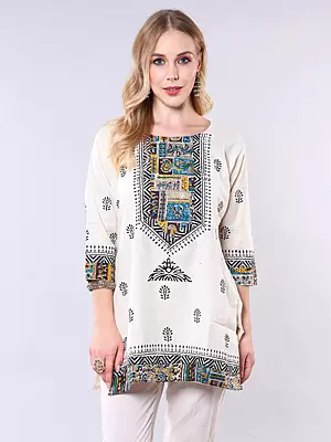 Short Cotton Kurti with Round Neck and Graphic Print
