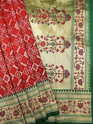 True-Red Katan Silk Geometric Pattern Banarasi Saree With All-Over Meena Work