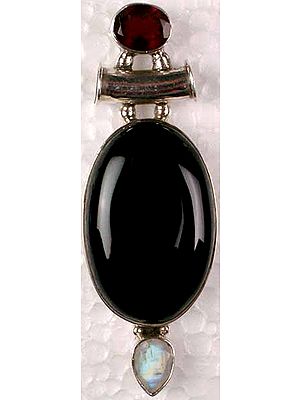 Black Onyx in Combination with Garnet
