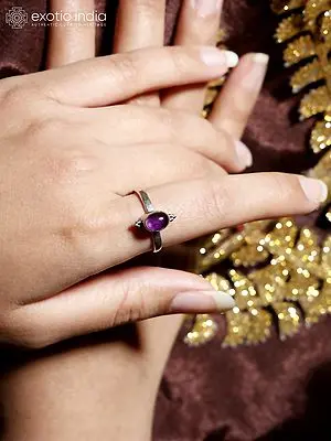 Oval Shape Amethyst Gemstone Ring
