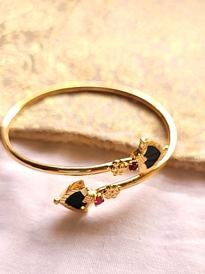 Brass Round Open Bangle / Bracelet For Wrist In Attractive Look