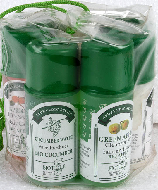 Bio Women's Travel Kit