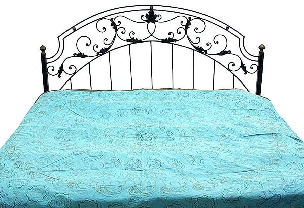 Sky-Blue Stonewash Bedspread with Embroidery in Golden Thread