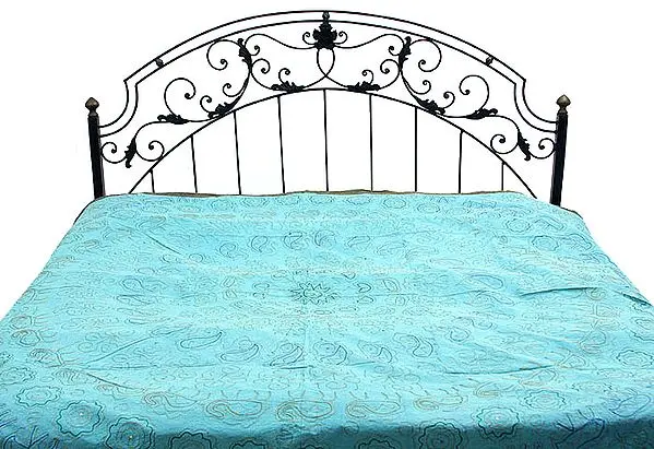 Sky-Blue Stonewash Bedspread with Embroidery in Golden Thread