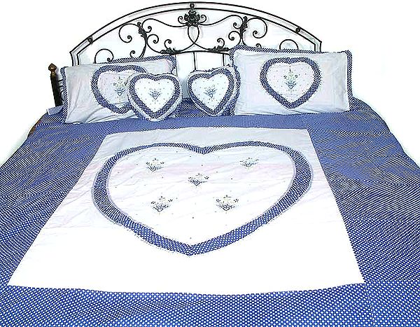 Blue and White Sweetheart Bedspread with Cushions