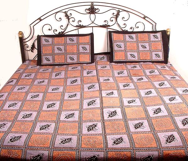 Double-Colored Printed Bedspread with Cushion Covers