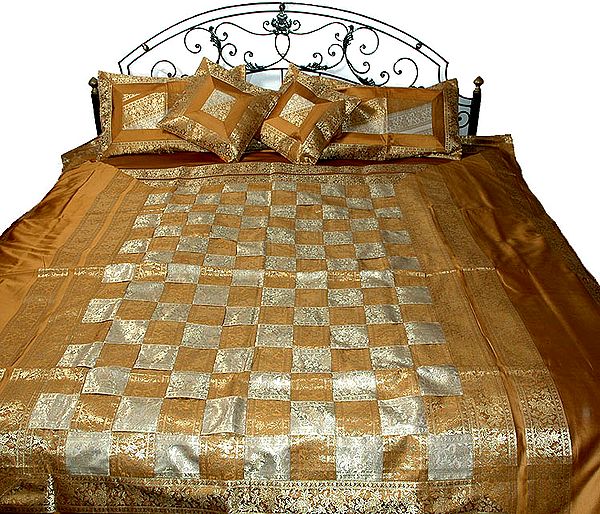 Golden Matted Banarasi Bedcover with Zari Weave