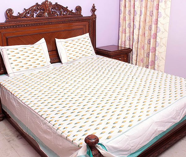 Ivory Bedspread with Ikat Weave Hand-Woven in Pochampally