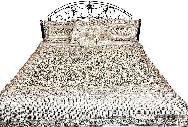 Ivory Pure Silk Banarasi Floral Bedcover with Four-Color Weave