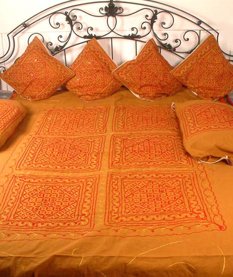 Mustard Bedspread Set with Cushion Covers