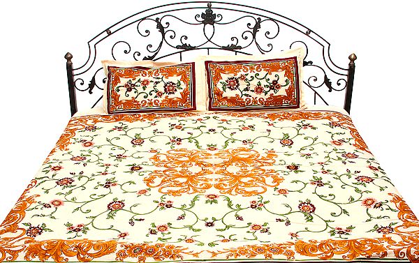 Peach Bedspread From Pilkhuwa with Printed Flowers All-Over