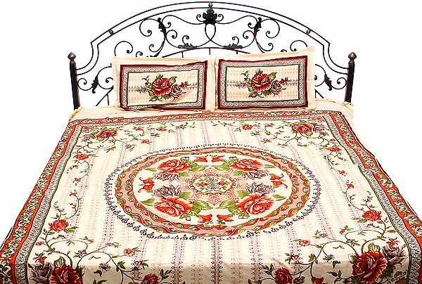 Peach Bedspread from Pilkhuwa with Printed Large Roses All-Over
