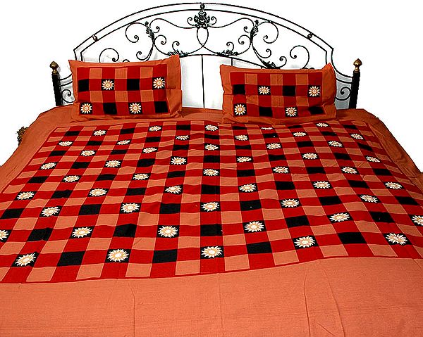 Printed Bedspread with Flowers and Checks