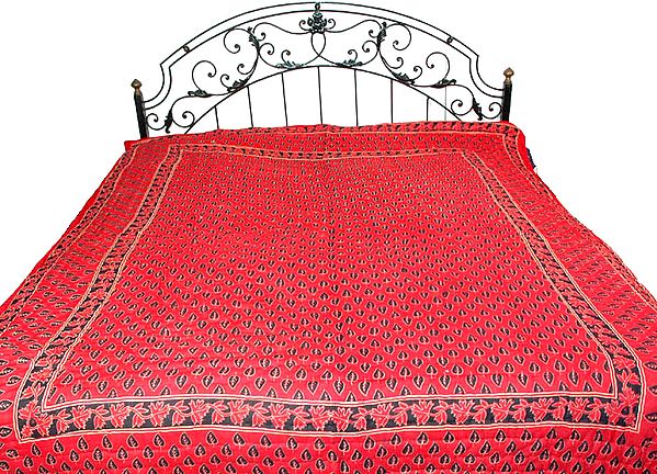 Red Jaipuri Quilt with Printed Bootis