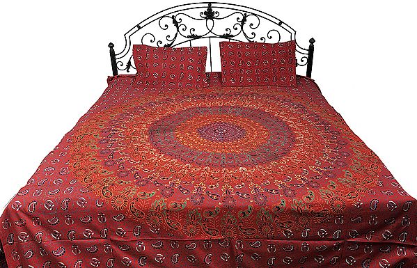 Red-Clay Bedspread from Pilkhuwa with Printed Giant Mandala