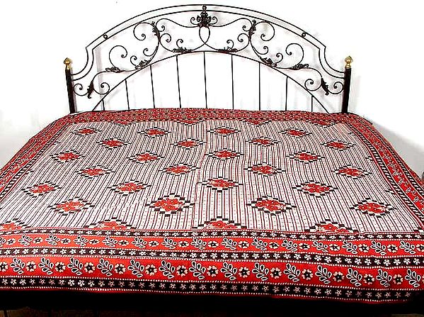 Sanganeri Bedspread with Checks and Floral Print