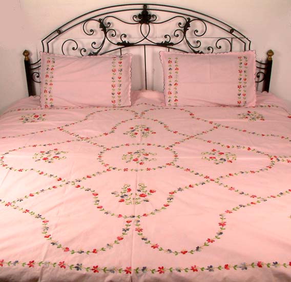 Soft Pink Bedspread with Floral Embroidery