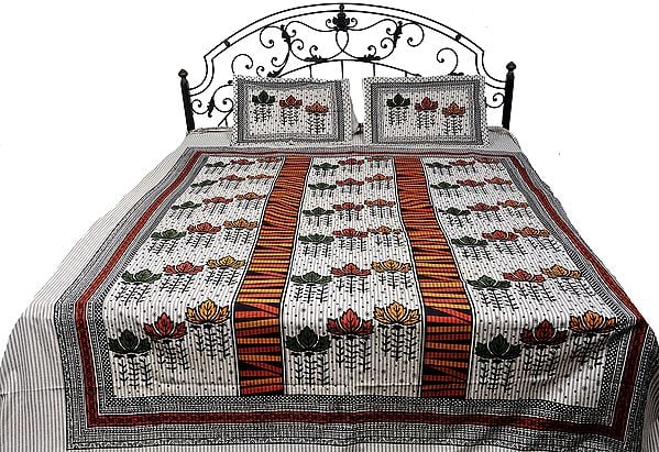 Ivory Bedspread from Pilkhuwa with Printed Maple Leaves