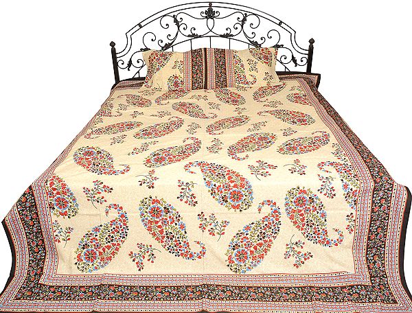 Sanganrei Bedspread with Floral Printed Paisleys