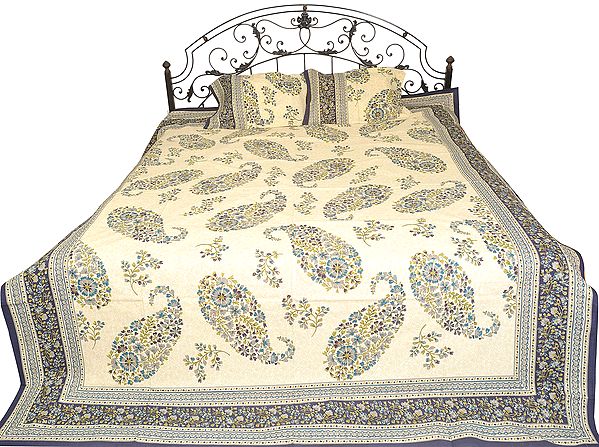 Sanganrei Bedspread with Floral Printed Paisleys