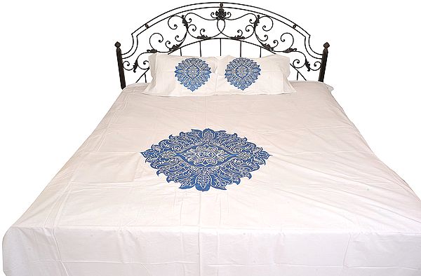 Bright-White Plain Bedspread with Floral-Embroidered Patch