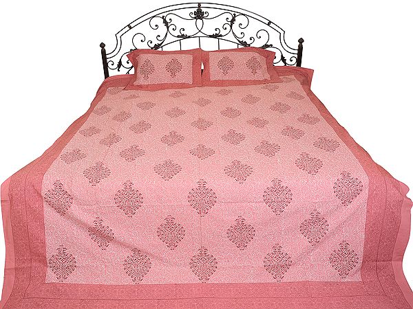Dusty-Rose Printed Bedspread with Large Bootis