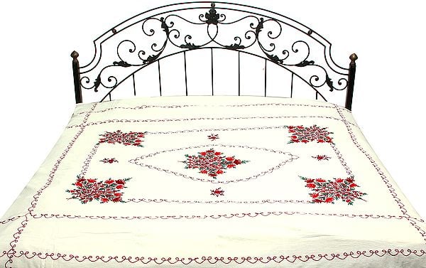 Winter-White Bedspread from Kashmir with Ari Embroidered Flowers