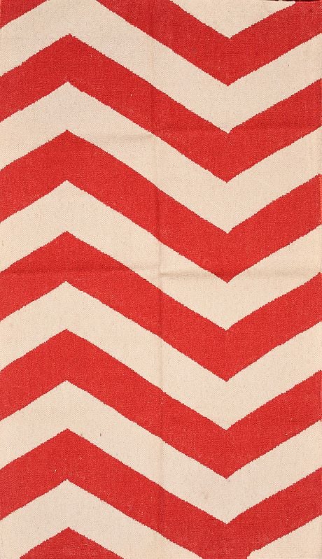 Off-White and Red Handloom Dhurrie from Sitapur with Zigzag-Weave