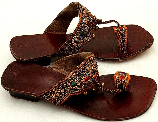 Brown Sandals with Thread-Embroidery