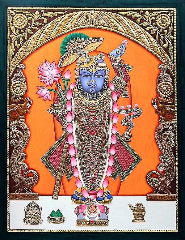 Jewelled Lord Shrinath having Soothing Eyes with Calm Appearance