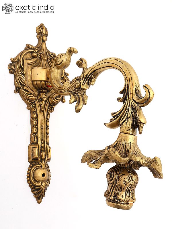 Ornate Brass Wall Light Fixture with Vintage Acanthus Scroll Design