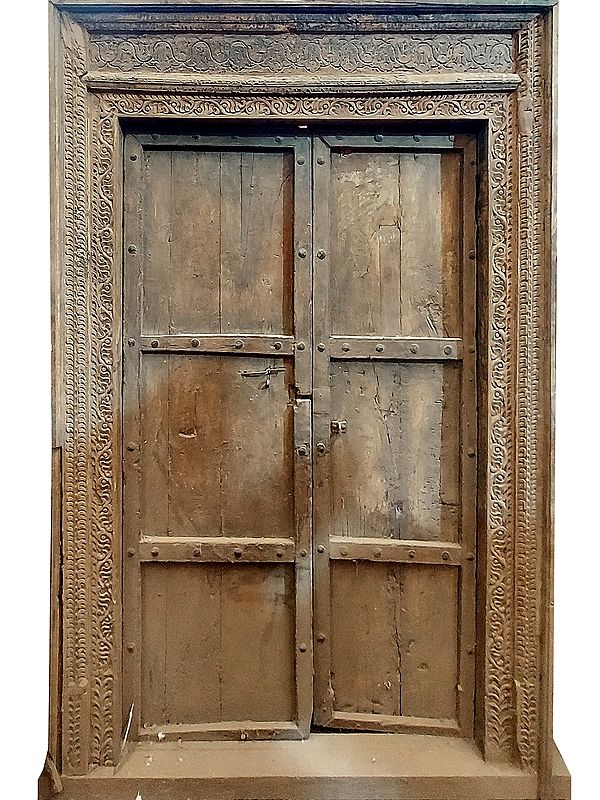 89" Large Traditional Plane Wood Door With Flower Design On Border Side