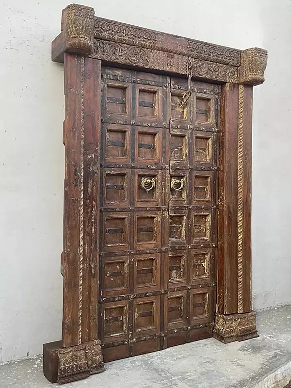 82" Large Traditional Wood Door And Carving Design In Top Rail