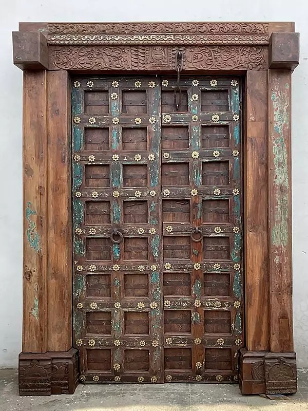 84" Large Traditional Designer And Flower Pattern Wood Door And Iron Knock