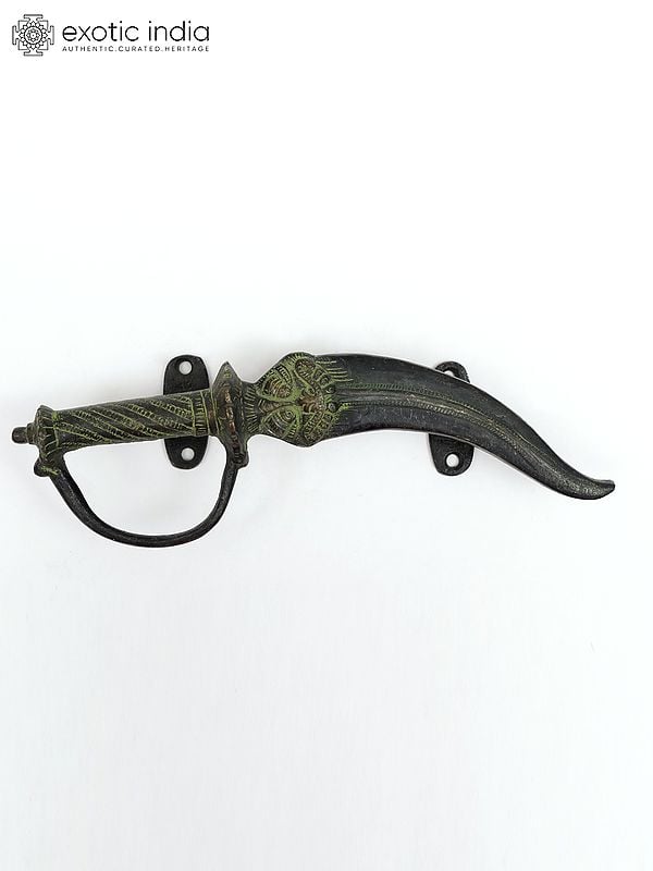 10" Kirtimukh Dagger Design Door Handle in Brass