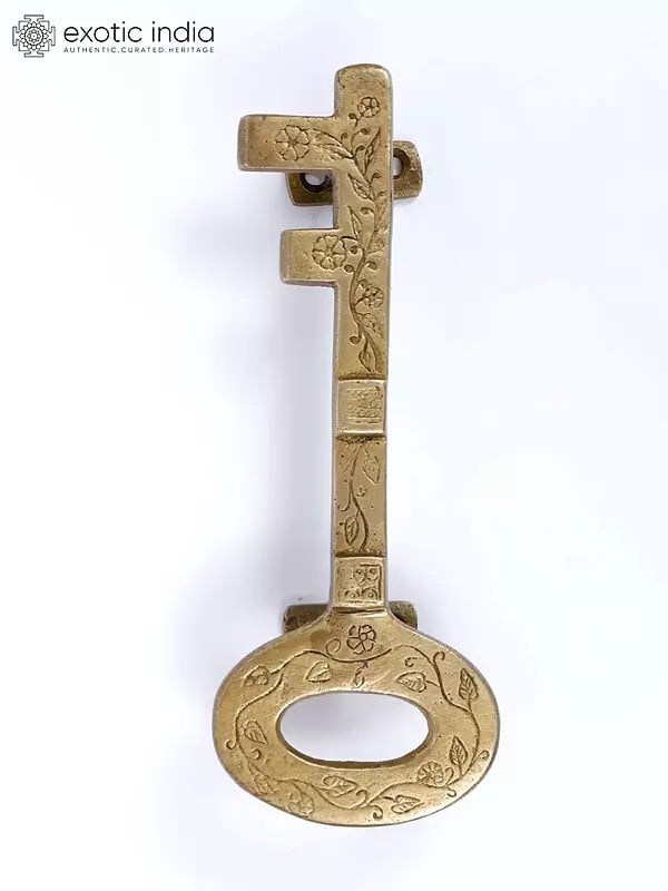 7" Key Design Door Handle in Brass