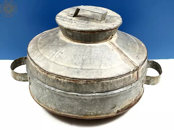 15" Vintage Iron Box | Kitchen and Dining Utensils