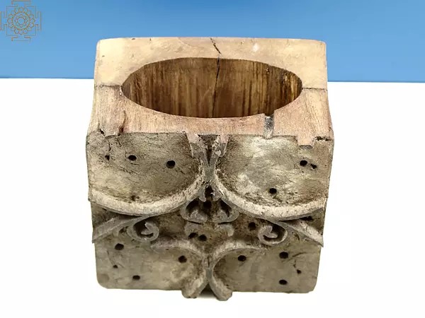 4" Vintage Wooden Tissue Holder