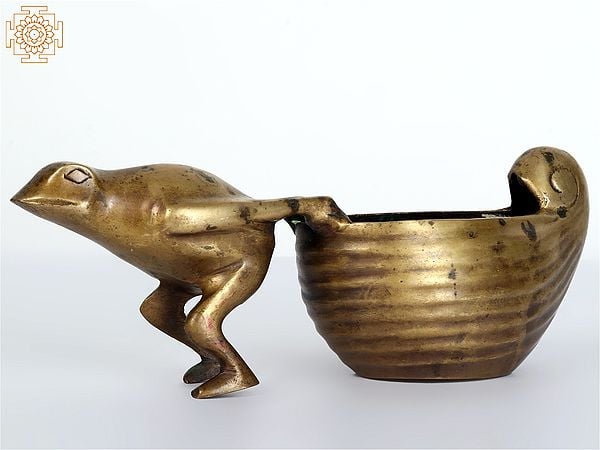 Frog Showpiece | Brass Statue